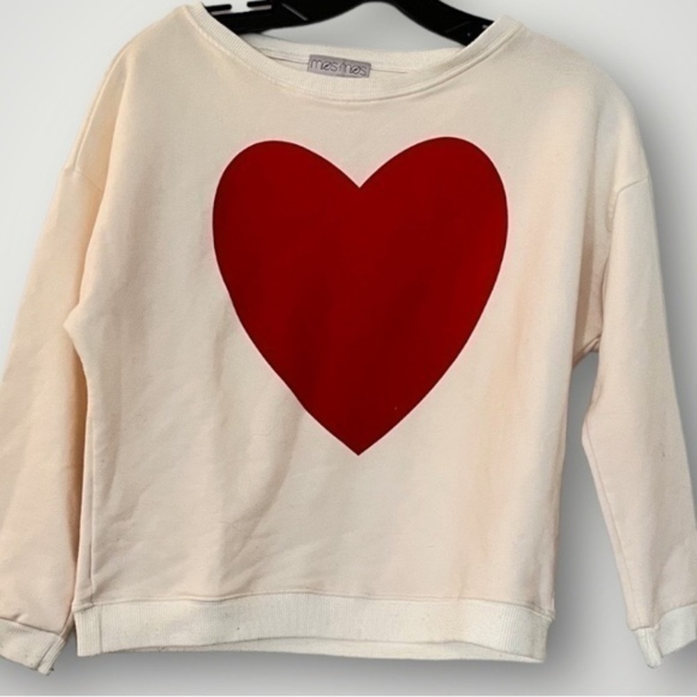 🛒🍕🍍🍭CLOSEOUT MOS MOS cream with red heart crew neck long sleeve CLOSEOUT